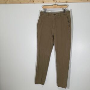 Banana Republic Men's Khaki Chino Pants
